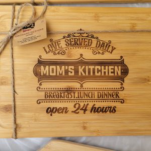 laser-engraved-cutting-board-mom's-kitchen-open-24-hours