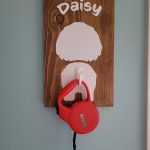 personalized-dog-leash-holder-daisy